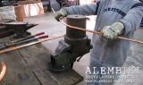 Produkcja alembika miedzianego